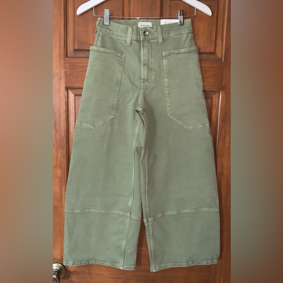 Everlane Denim - NWT EVERLANE Way High Gardener Cropped Jeans in Oil Green 23